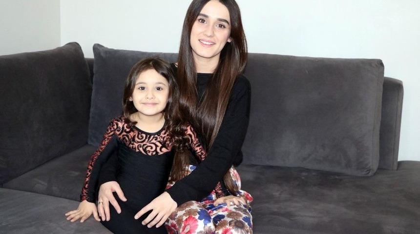 Minik Kız, Cumhurbaşkanını G&ouml;remeyince G&ouml;zyaşına Boğuldu