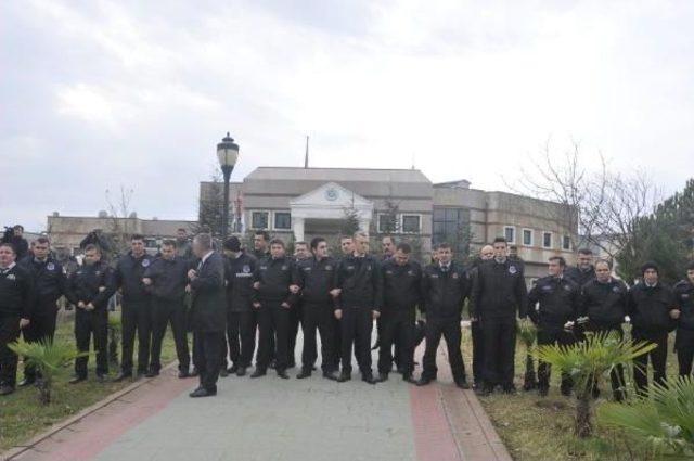 Yeni rektör için ilk protesto eylemini yaptılar