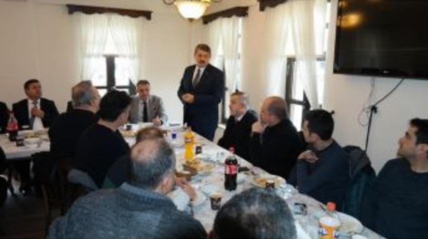 Bartın Belediye Başkanı Akın Personelini Ağırladı