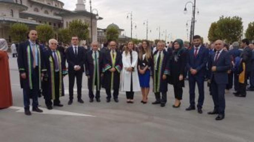 Rekt&ouml;r &Ccedil;akar, Y&uuml;ksek&ouml;ğretim Akademik Yılı A&ccedil;ılış T&ouml;renine Katıldı