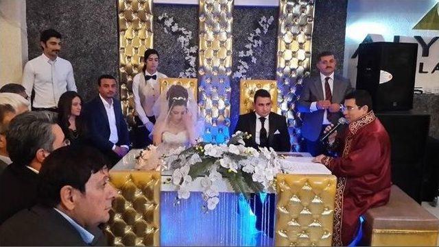 Siyaset&ccedil;ileri Buluşturan D&uuml;ğ&uuml;n 1