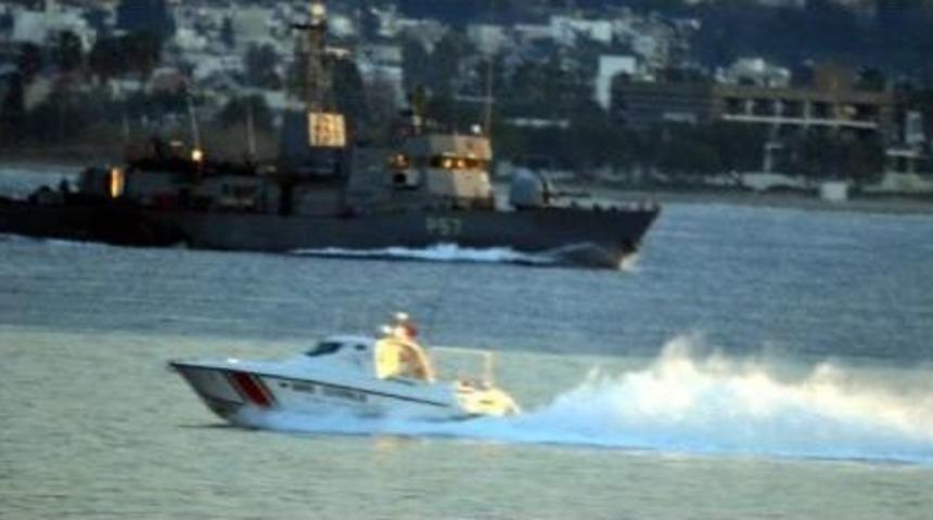 T&uuml;rk Ve Yunan Botları Yine Karşı Karşıya Geldi