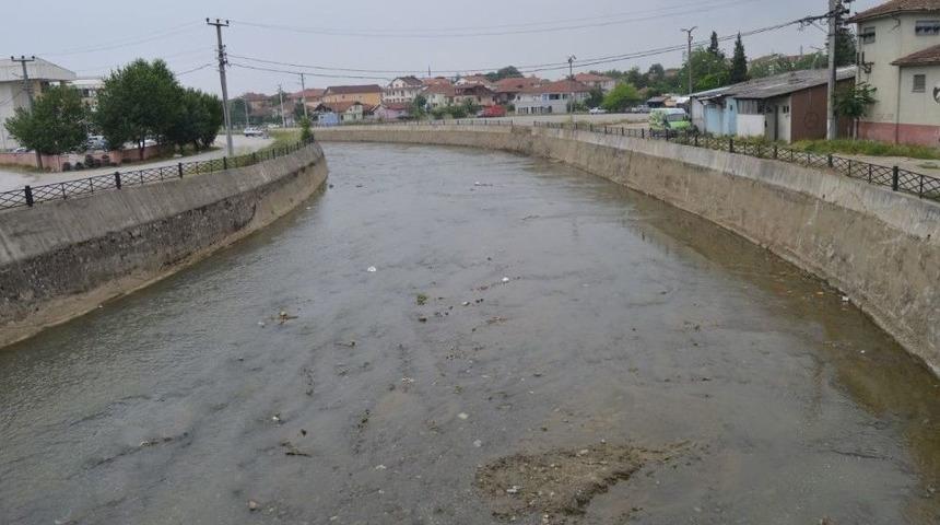 Asarsuyu Deresinde Dsi&rsquo;nin &Ccedil;alışması S&uuml;r&uuml;yor