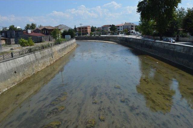 Asarsuyu Deresinde Dsi’nin Çalışması Sürüyor