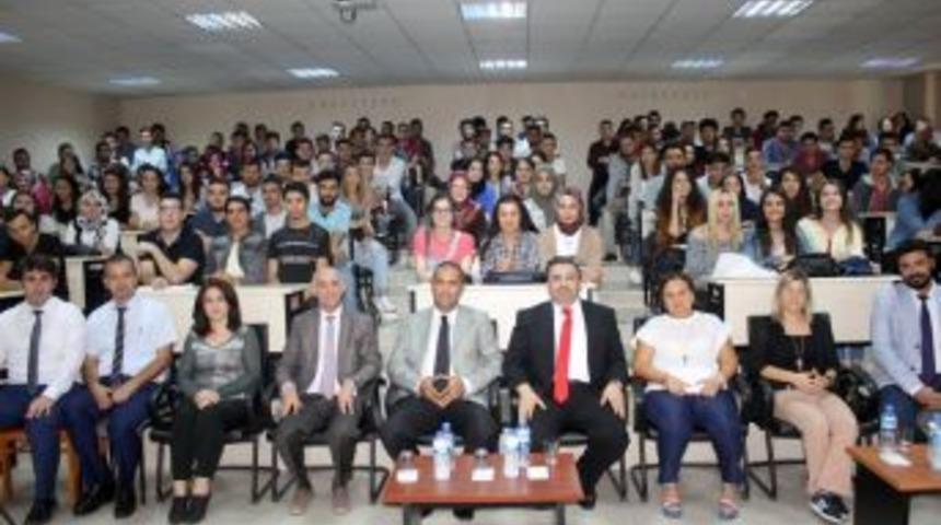 Yeni &Ouml;ğrencilerle Oryantasyon Toplantısı Yapıldı