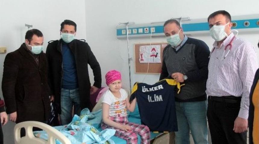 Bolu Fenerbah&ccedil;eliler Derneği, Kanser Tedavisi G&ouml;ren 3 &Ccedil;ocuğu Ziyaret Etti