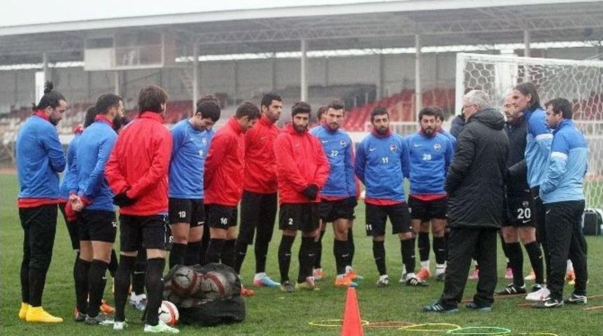 Kocaeli Birlikspor, Kırklarelispor Ma&ccedil;ının Hazırlıklarını S&uuml;rd&uuml;r&uuml;yor