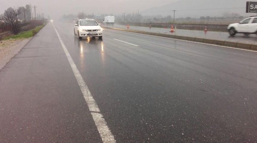 Aydın&rsquo;da Sis S&uuml;r&uuml;c&uuml;lere Zor Anlar Yaşattı