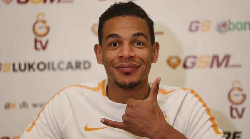 Fernando: "fatih Terim Bizi Evladı Gibi G&ouml;r&uuml;yor"