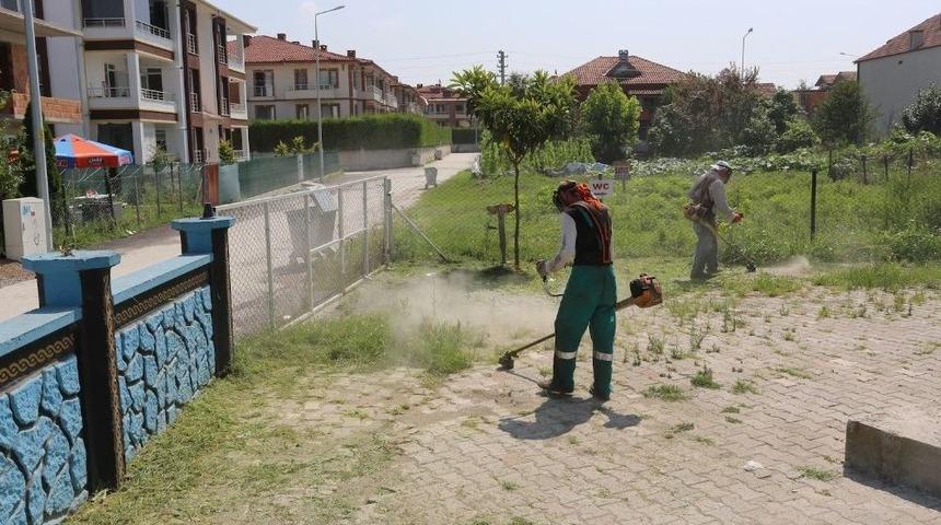 Serdivan&rsquo;da Park Ve Bah&ccedil;elere Estetik Dokunuş