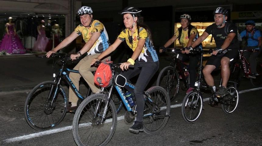 T&uuml;rel Bisiklet&ccedil;ilerle Pedal &Ccedil;evirdi