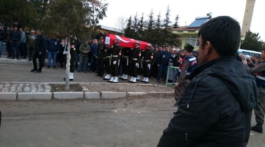 Niğdeli Uzman &Ccedil;avuş Toprağa Verildi