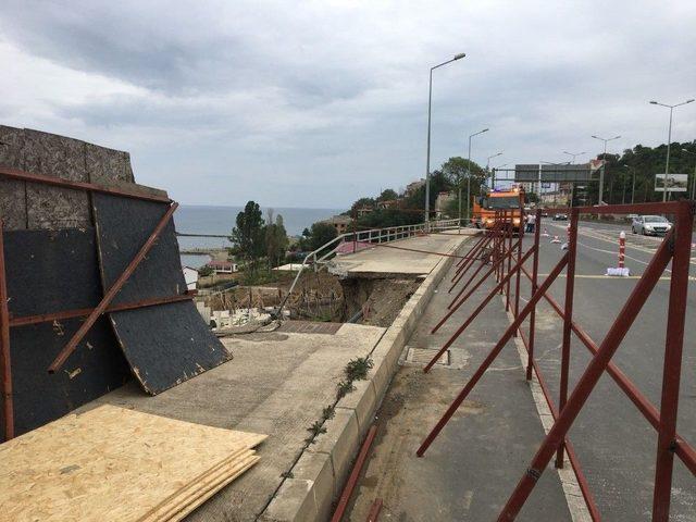Trabzon’da Kaldırım Çöktü
