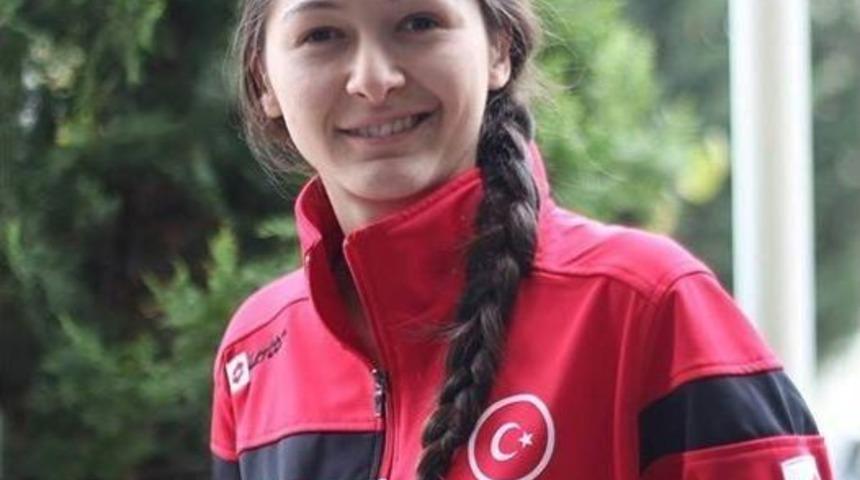 Sandıklı&rsquo;nın İlk Kadın Milli Futbolcusu