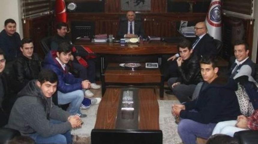 &Ccedil;pl Futbol Takımından &Ccedil;ağlayan&rsquo;a Ziyaret