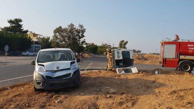 Hatay&rsquo;da Trafik Kazası: 3 Yaralı 1