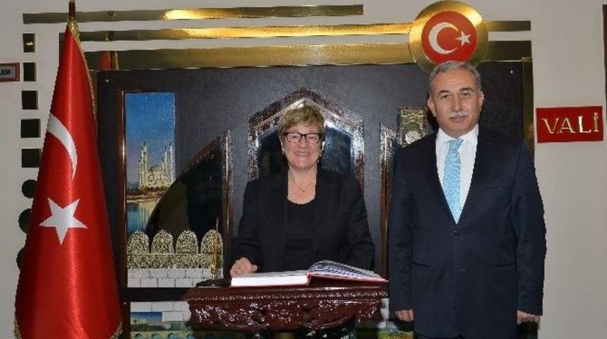 Finlandiya B&uuml;y&uuml;kel&ccedil;isi Vaskunlahtı Adana&rsquo;da