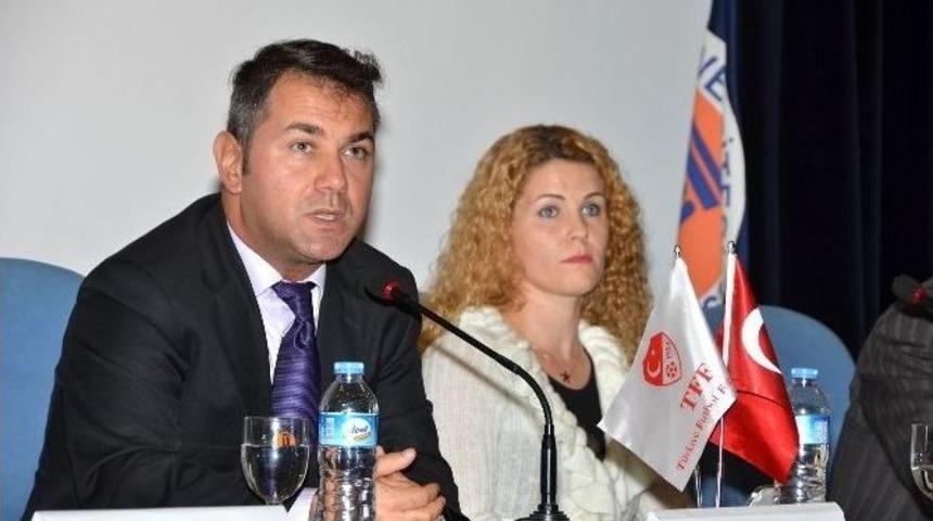 Kadın Futbolcular D&uuml;nya Futbolunun Y&uuml;zde 10&rsquo;unu Oluşturuyor