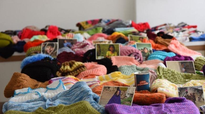 İdlib Kampındaki &Ccedil;ocuklar İ&ccedil;in Seferber Oldular