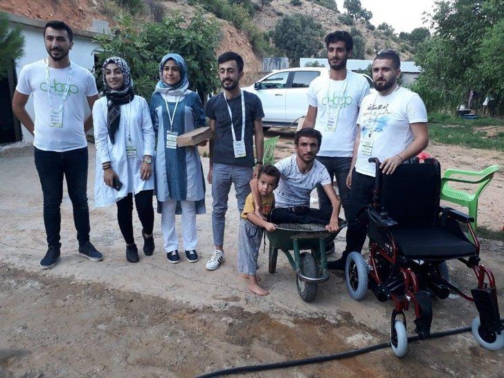 Hediye Edilen Akülü Arabayı Görünce Gözyaşlarına Engel Olamadı G2