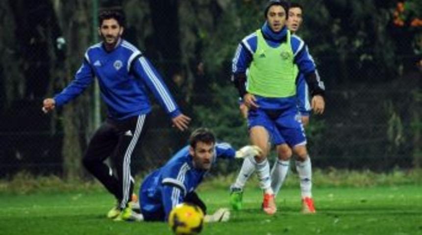 Kasımpaşa&rsquo;da İkinci Yarı Hazırlıkları S&uuml;r&uuml;yor