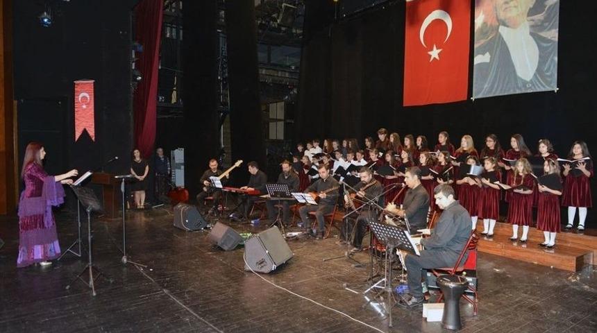 B&uuml;y&uuml;kşehir &Ccedil;ocuk Korosu T&uuml;m Yeteneklerini Sergiledi