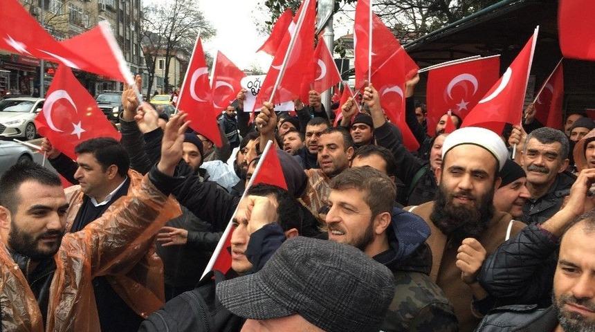 G&ouml;n&uuml;ll&uuml; Asker Olmak İsteyen Y&uuml;zlerce Kişi Dilek&ccedil;e Verdi