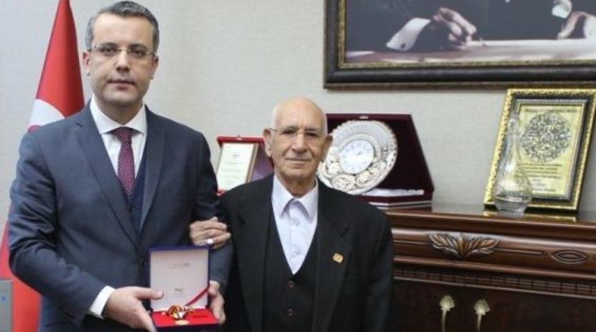 Kore Gazisine "savaş Anı" Madalyası Verildi