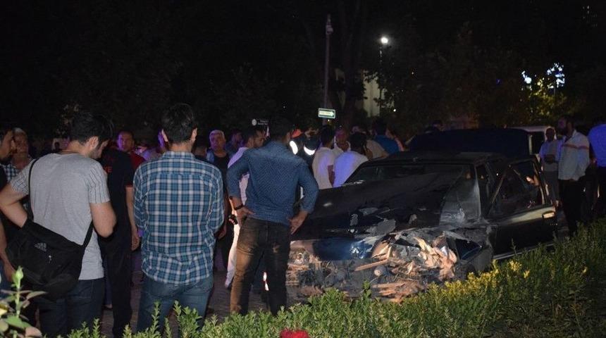 Ters Yöne Giren Araç Üç Araca Birden Çarptı: 3 Yaralı