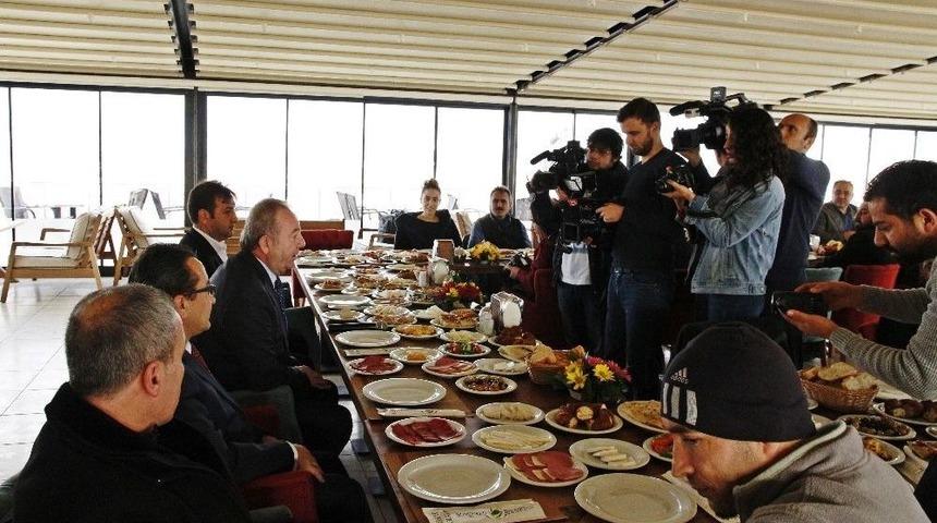 Şahiner Gazetecilerle Kahvaltıda Buluştu