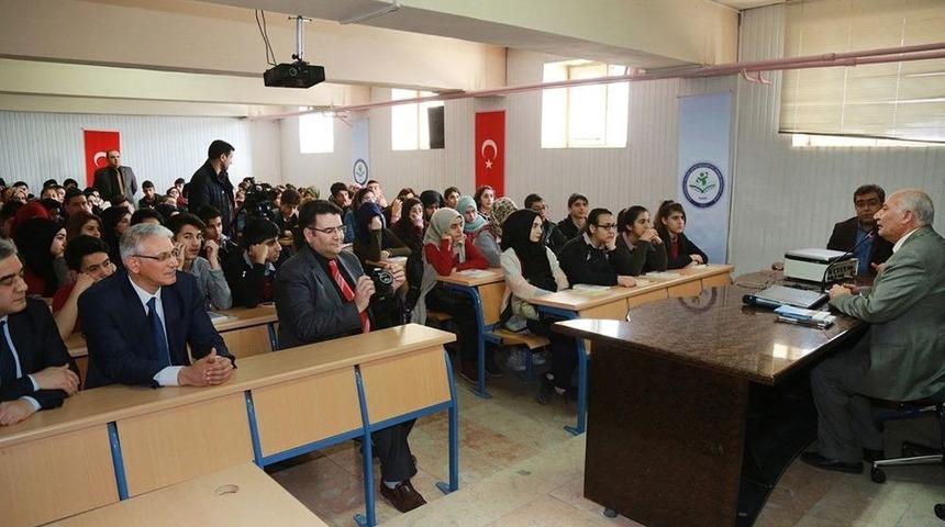 Elazığ&rsquo;da "okur Yazar Buluşmaları"