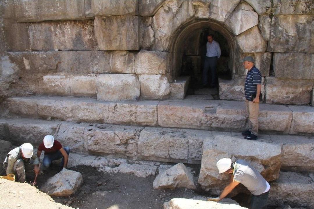 2 Bin Yıllık Ge&ccedil;mişe Sahip Ve T&uuml;rkiye&rsquo;de Sadece D&ouml;rt Tane Bulunuyor