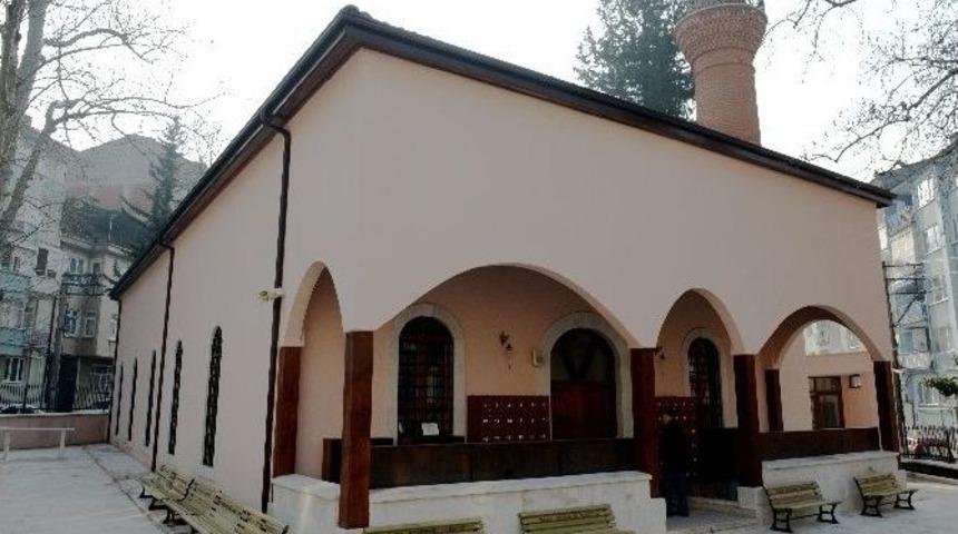 B&uuml;y&uuml;kşehir 120 Yıllık Camiyi Yeniledi