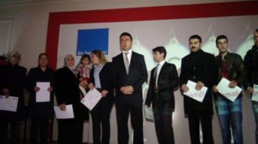 Başarılı 100 girişimciye sertifikaları verildi