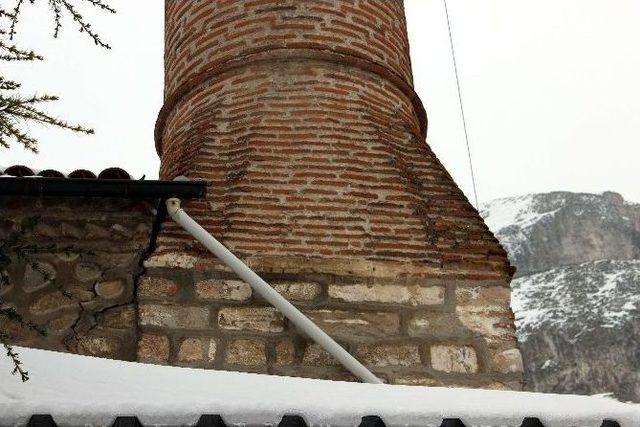 (özel Haber) Tarihi Minareye Karadeniz Usulü Çözüm