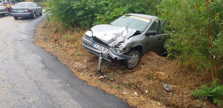 Bilecik’te Traktör İle Otomobil Çarpıştı: 1 Ölü, 2 Yaralı G1