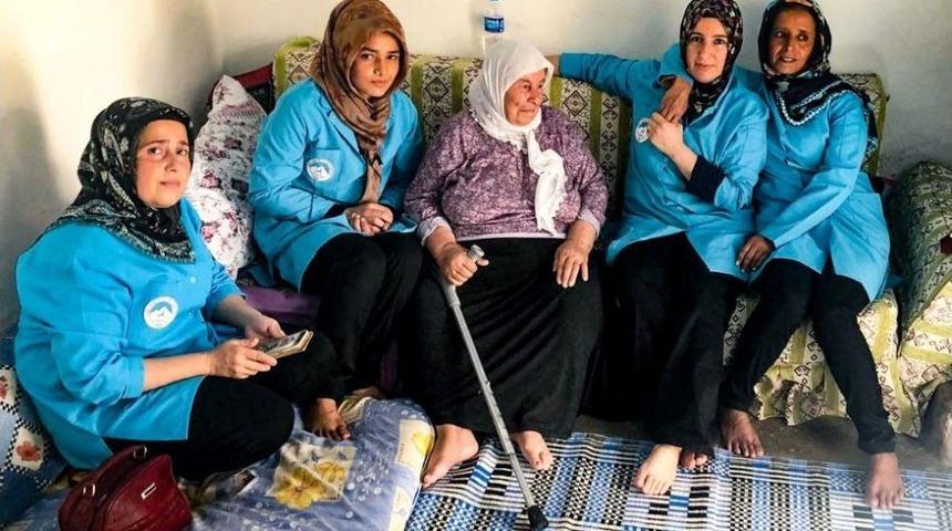 Ceylanpınar Belediyesi Evlere Hizmet Götürüyor