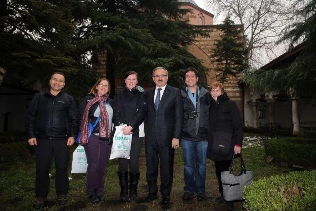 Bursa Valisinden M&uuml;ze Atağı