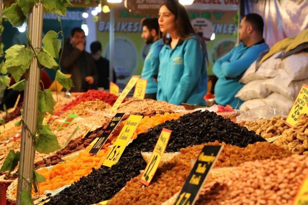 Bakan Fakıbaba: "et İthal Etmek Bizi Ger&ccedil;ekten Yaralıyor"