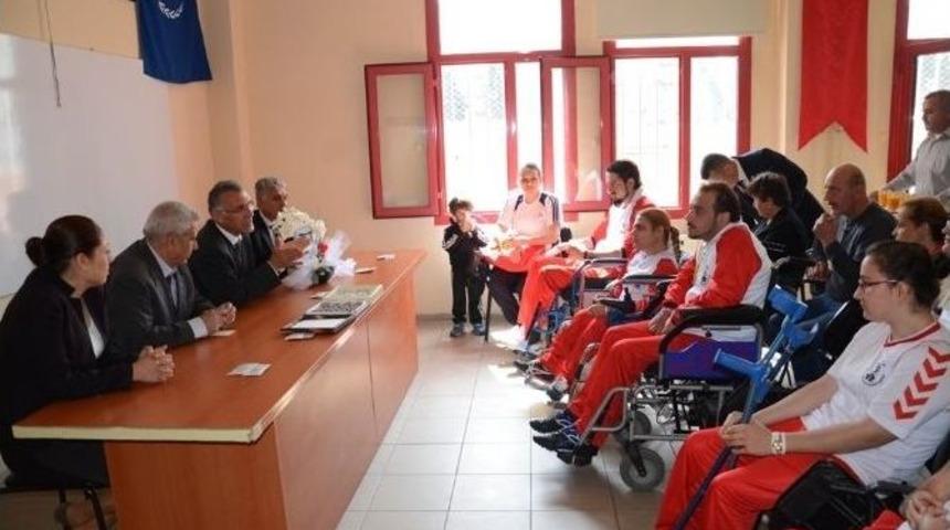 D&uuml;nya Engelliler G&uuml;n&uuml;...