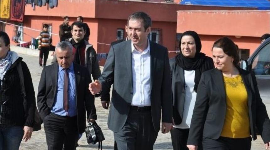 Ezidiler Kendi Kıyafetlerini Dikecek