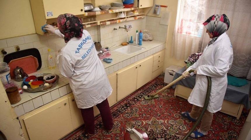 Yaşlı, Engelli Ve Kimsesiz Vatandaşlara Evde Bakım Hizmeti