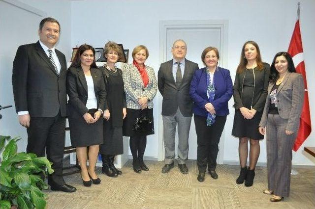 Pekdaş, İzmir &Uuml;niversitesi&rsquo;ne Konuk Oldu 3