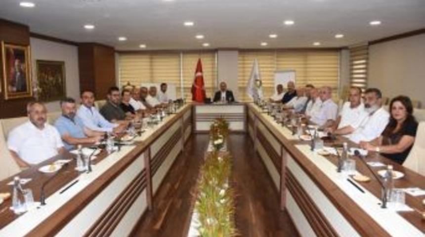 Başkan Ay, Muhtarlarla Tek Tek G&ouml;r&uuml;şt&uuml;