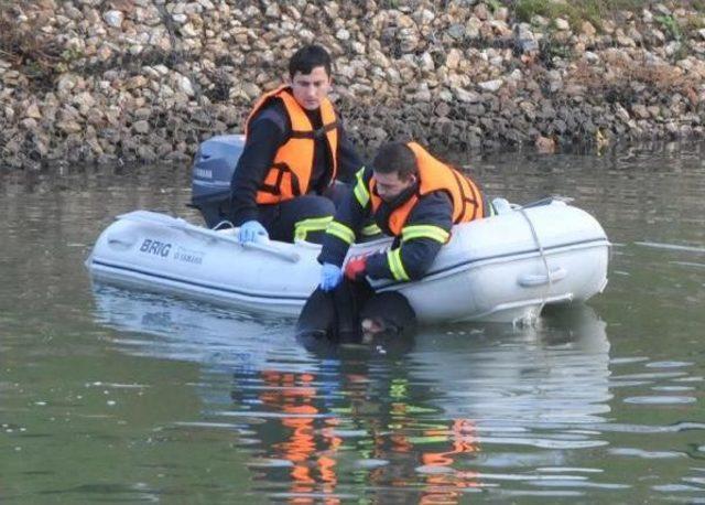 Eşiyle tartışıp evden çıktı, porsuk çayı'nda cesedi bulundu