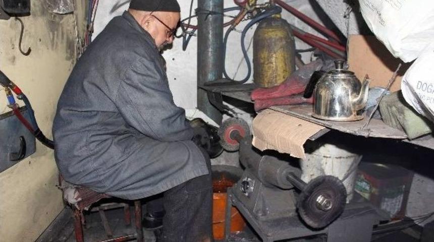 (&ouml;zel Haber) Yok Olmaya Y&uuml;z Tutan Meslekler Faizsiz Kredi İle Can Bulacak