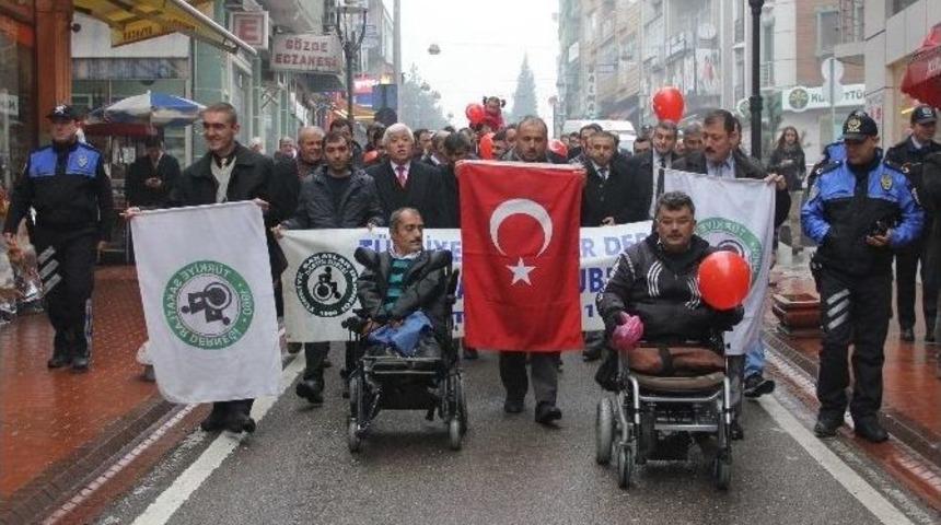 Bartın&rsquo;da Engelliler G&uuml;n&uuml; Y&uuml;r&uuml;y&uuml;ş&uuml; D&uuml;zenlendi