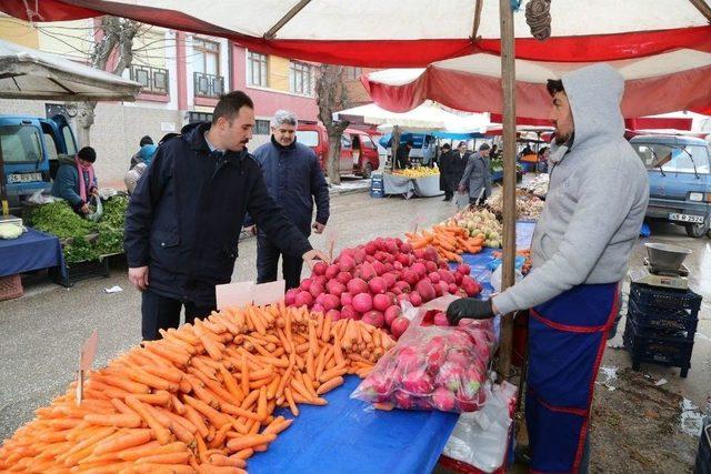 Zabıta Ekiplerinden Donmuş Sebze Meyve Kontrolü