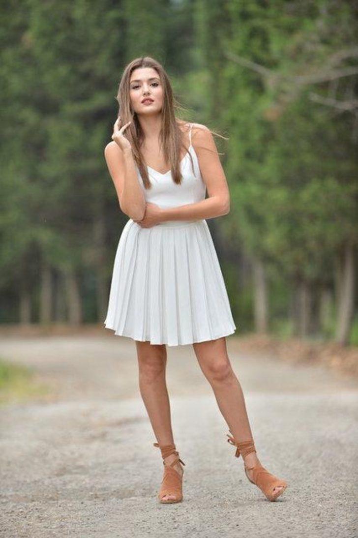 Hande Erçel'den web'e özel kareler G3