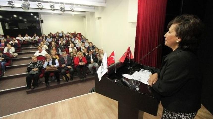 Minik Kalemler Atat&uuml;rk&rsquo;&uuml; Yazdı
